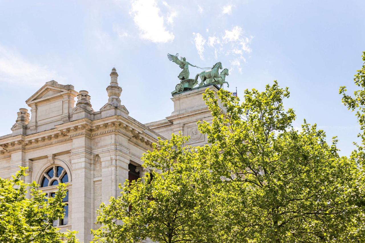 Museum Garden Views Luxury Apartments Antwerpen Exteriör bild